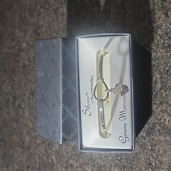 Silver bangle with Marcasite - Picture 2 of 5